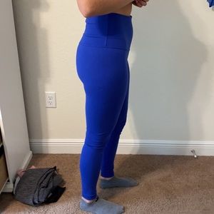 Blue Lululemon wunder under leggings size 8